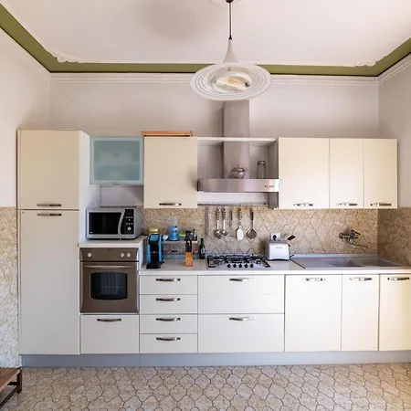 Spacious And Bright House With Private Pool *