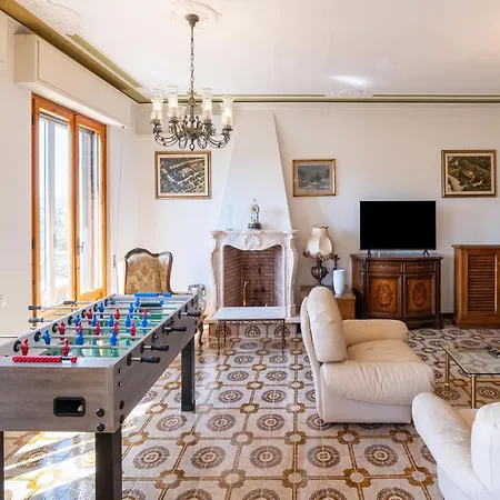 Holiday home Spacious And Bright House With Private Pool