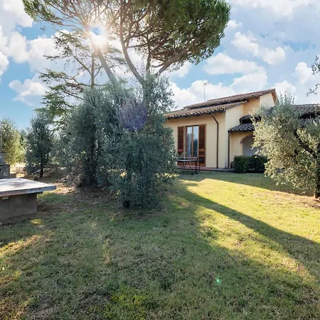 Spacious And Bright House With Private Pool Holiday home *